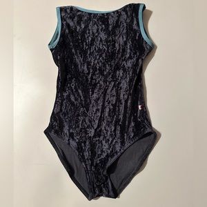 Yumiko velvet Sofiane leotard